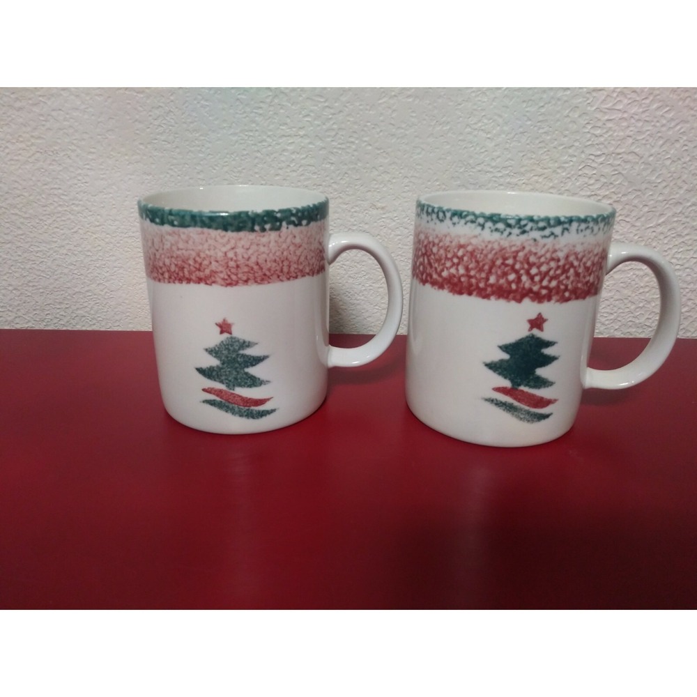 SET Of 2‎ GIBSON CHRISTMAS TREE STAR MUG Red and Green Everyday Coffee Cup